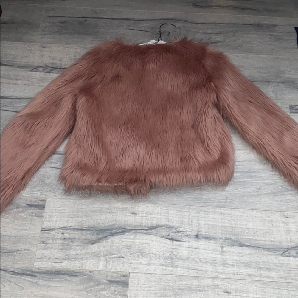 Pink fur jacket - Picture 4 of 5